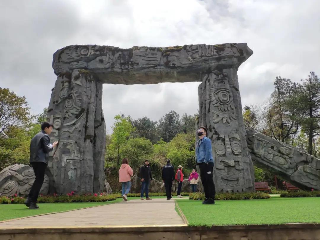 巴古石林 巴古石林