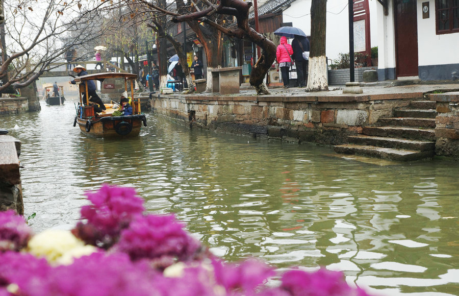 其中北大街在2005年11月被评选为“上海市十大休闲街”之一